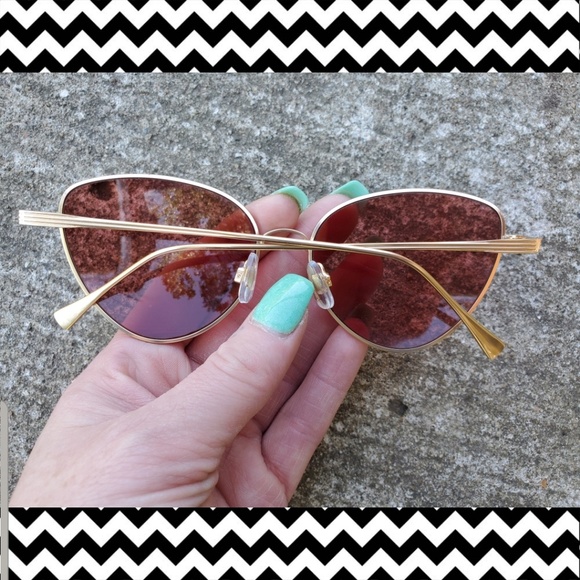 Pink lenses cat eye sunglasses NWOT - Picture 2 of 4
